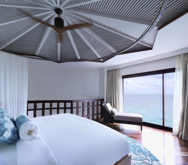 Jumeirah_Vittaveli_-_Ocean_Suites_with_Pool_Bedroom