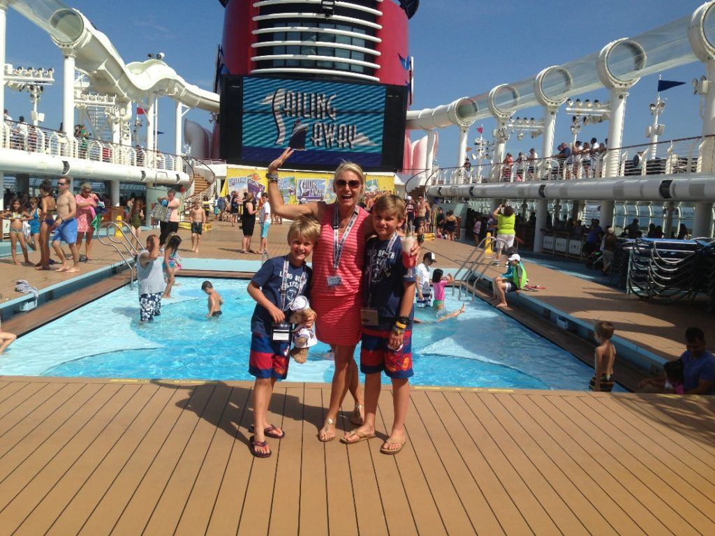 what to wear disney cruise luxury disney luxury travel mom